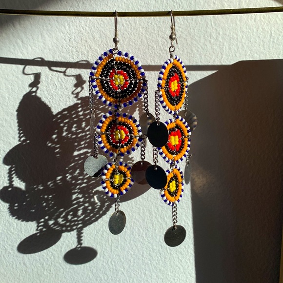• Tanzanian Beaded Earrings • - Picture 2 of 3